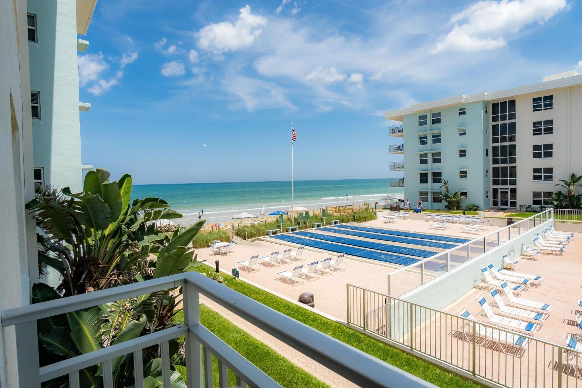 Ocean View From Your Private Balcony With Direct Access To The No-drive Beach! Holiday home