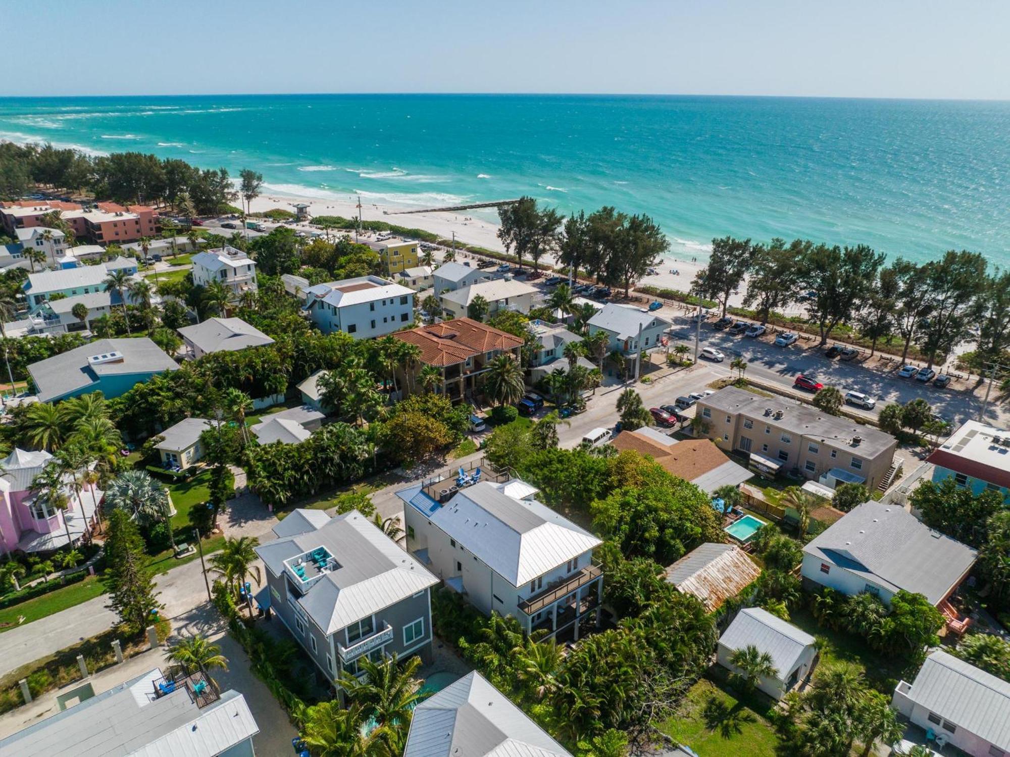 Crystal Waves Oasis Holiday home