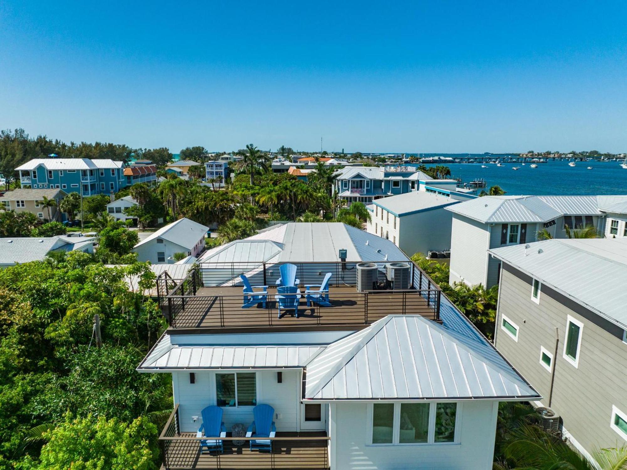 Crystal Waves Oasis Holiday home Bradenton Beach