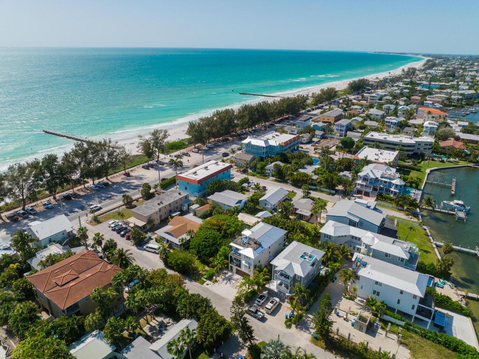 Crystal Waves Oasis Bradenton Beach