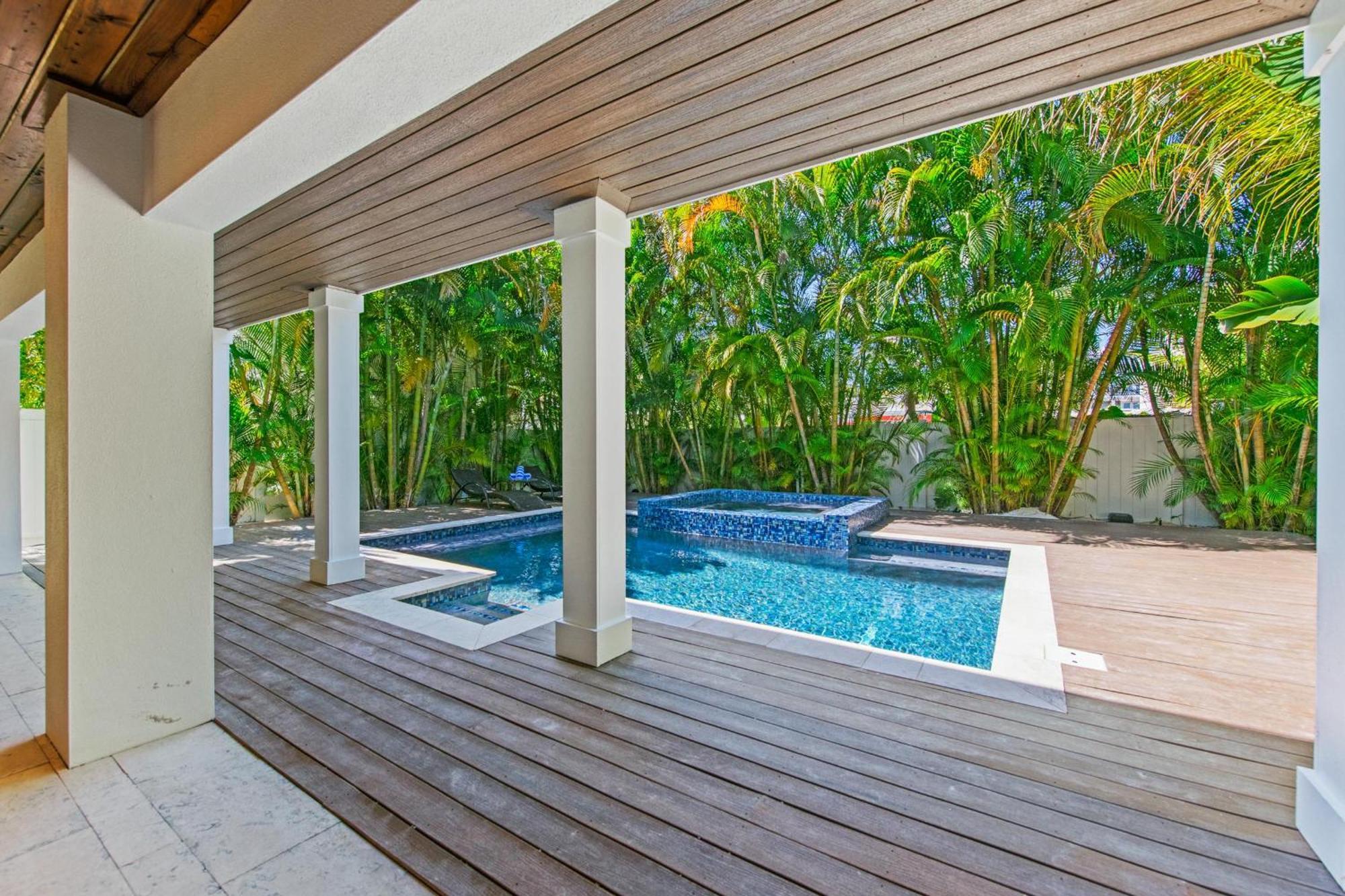 Crystal Waves Oasis Holiday home Bradenton Beach