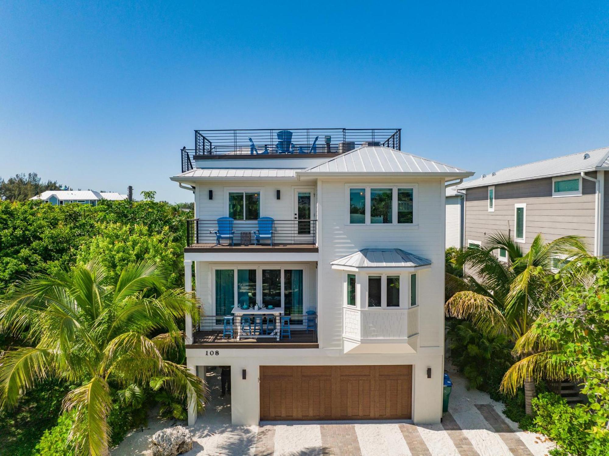 Crystal Waves Oasis Holiday home