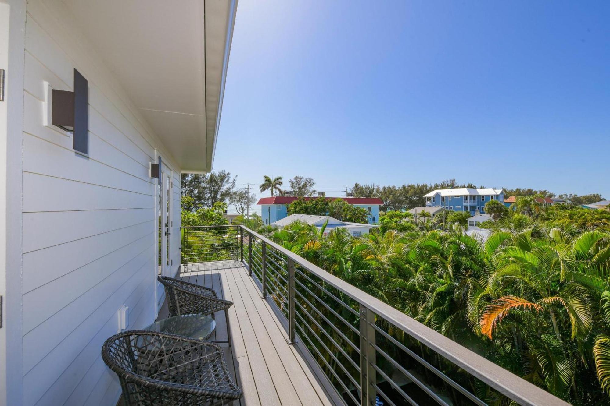 Crystal Waves Oasis Holiday home *