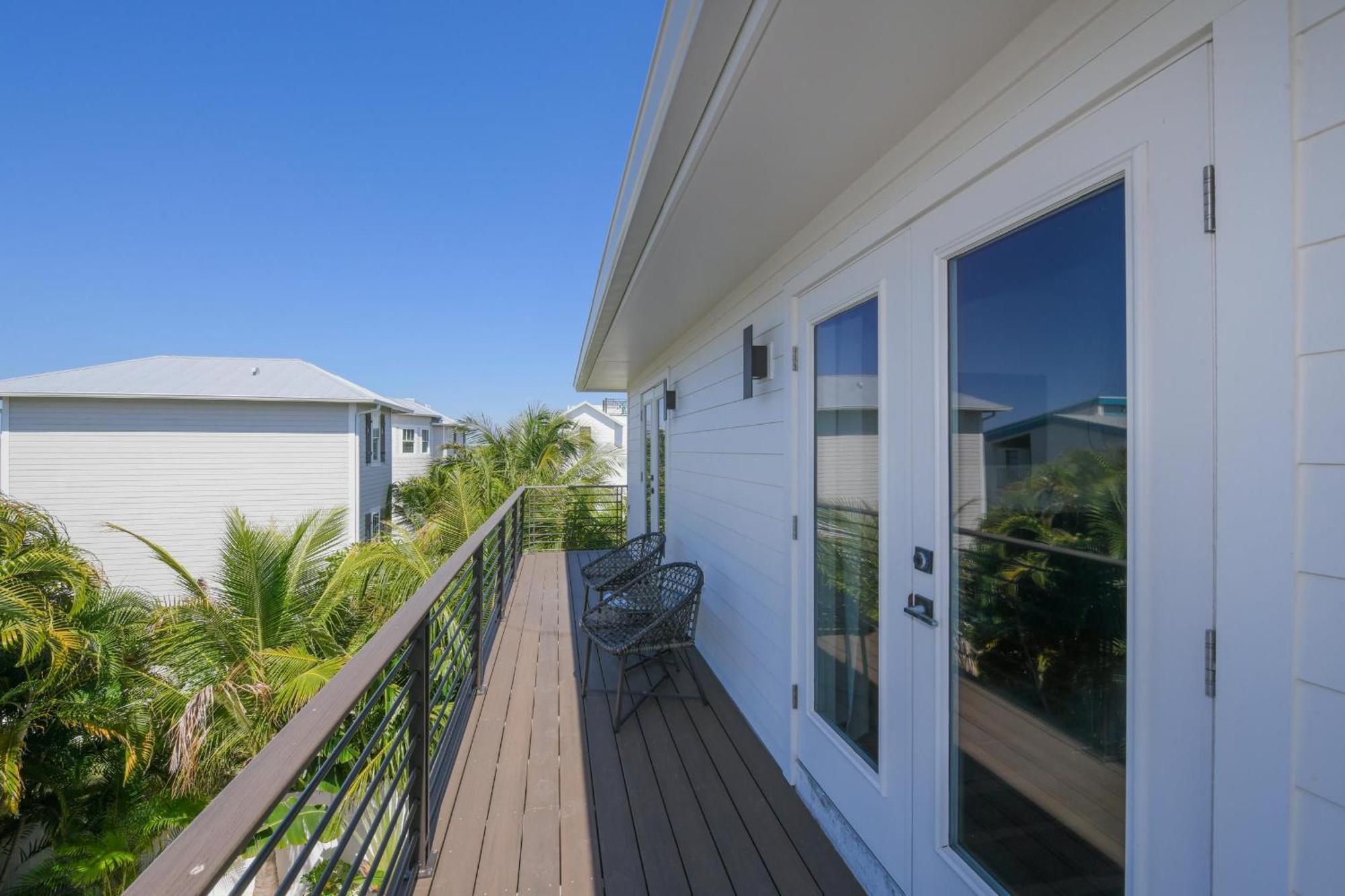 Crystal Waves Oasis Holiday home Bradenton Beach