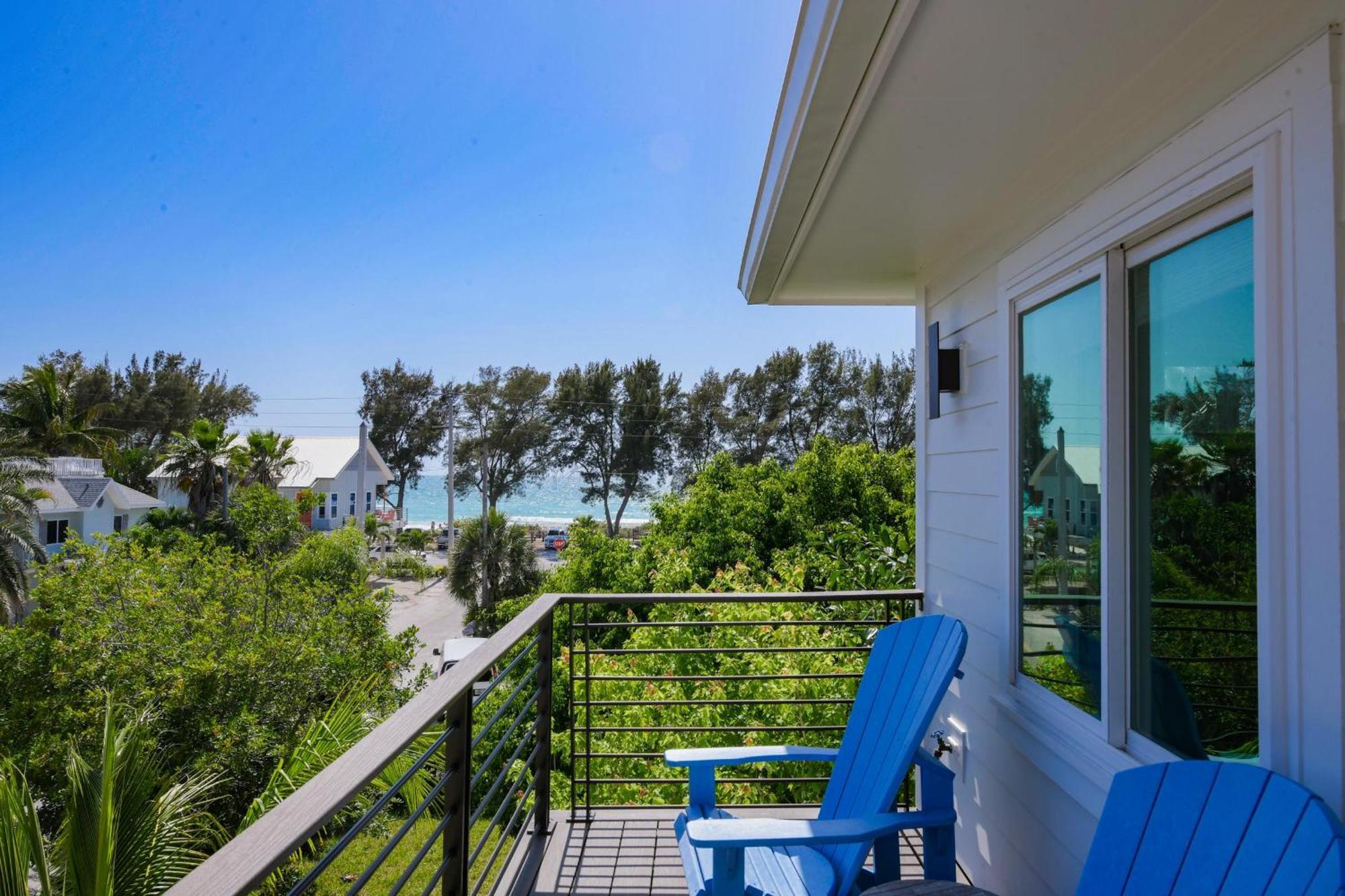 Crystal Waves Oasis Holiday home