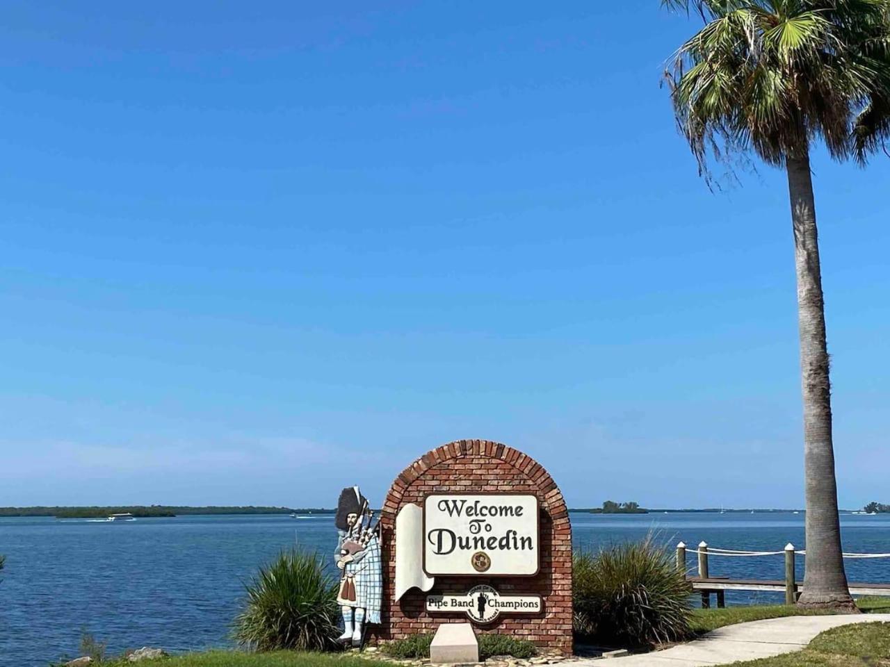 In Waterfront With Balcony Close To Beaches Free Bikes Aparthotel