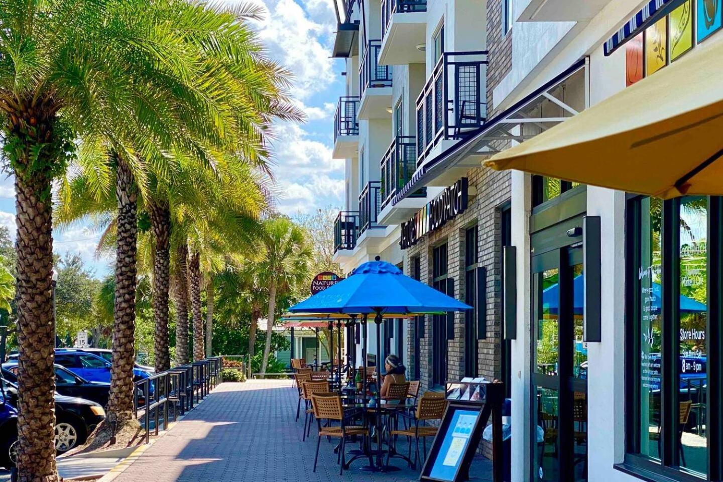 In Waterfront With Balcony Close To Beaches Free Bikes Aparthotel *