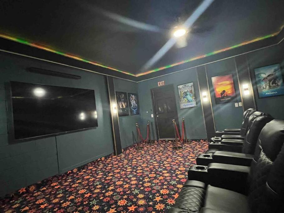 Luxury 9br/6ba/theater/pool/spa/smart Tv * Kissimmee