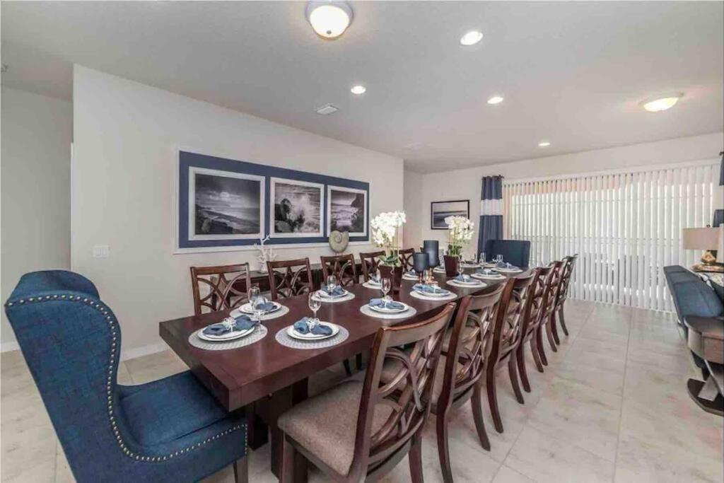 Luxury 9br/6ba/theater/pool/spa/smart Tv *