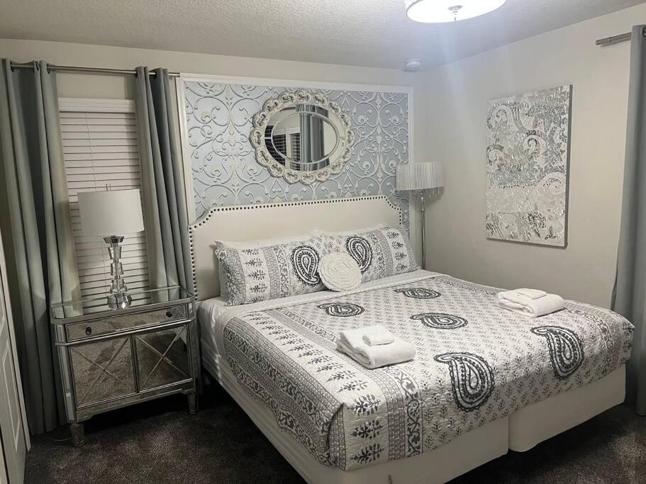 Luxury 9br/6ba/theater/pool/spa/smart Tv * Kissimmee
