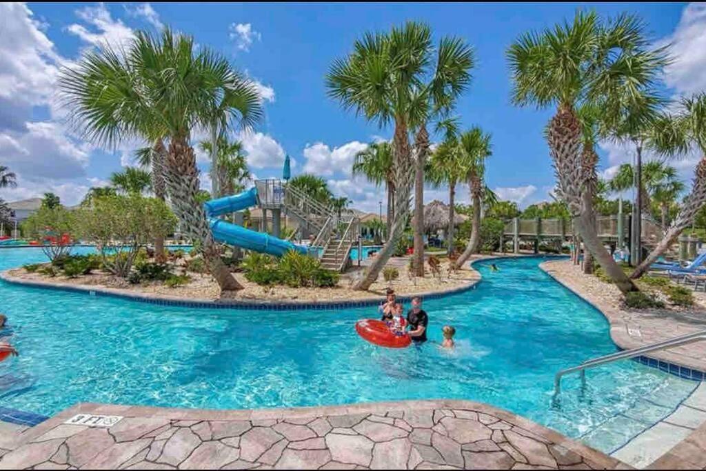 Luxury 9br/6ba/theater/pool/spa/smart Tv Kissimmee