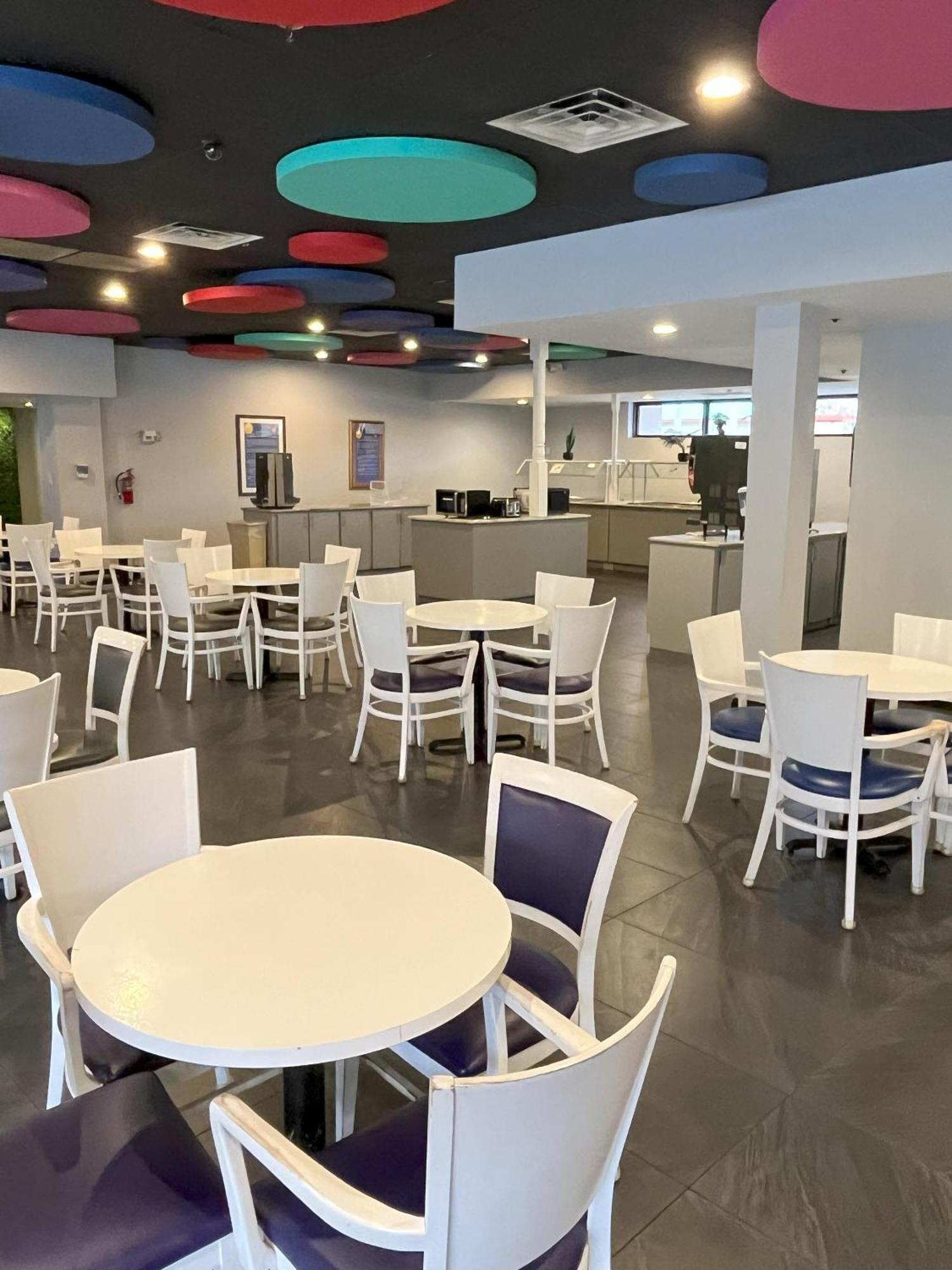 Grand Hotel Orlando At Universal Blvd - Shuttle To Theme Parks 3*