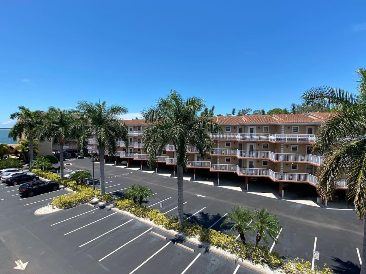 In Waterfront With Balcony Close To Beaches Free Bikes Dunedin