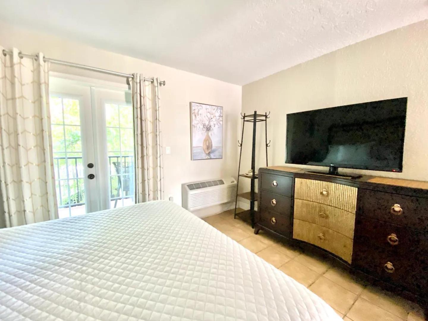 Aparthotel In Waterfront With Balcony Close To Beaches Free Bikes *