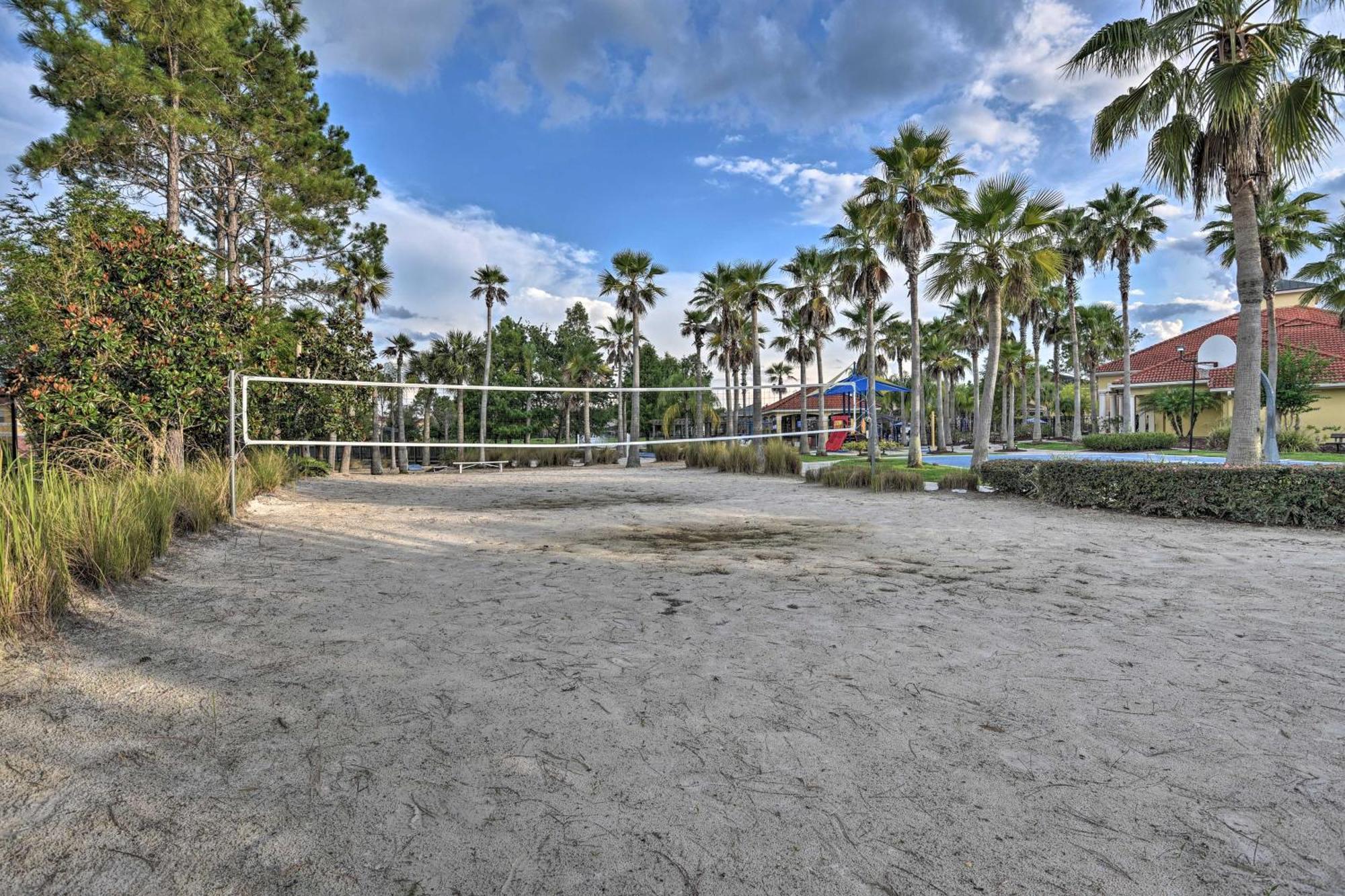 Vacation With Heated Pool And Hot Tub
