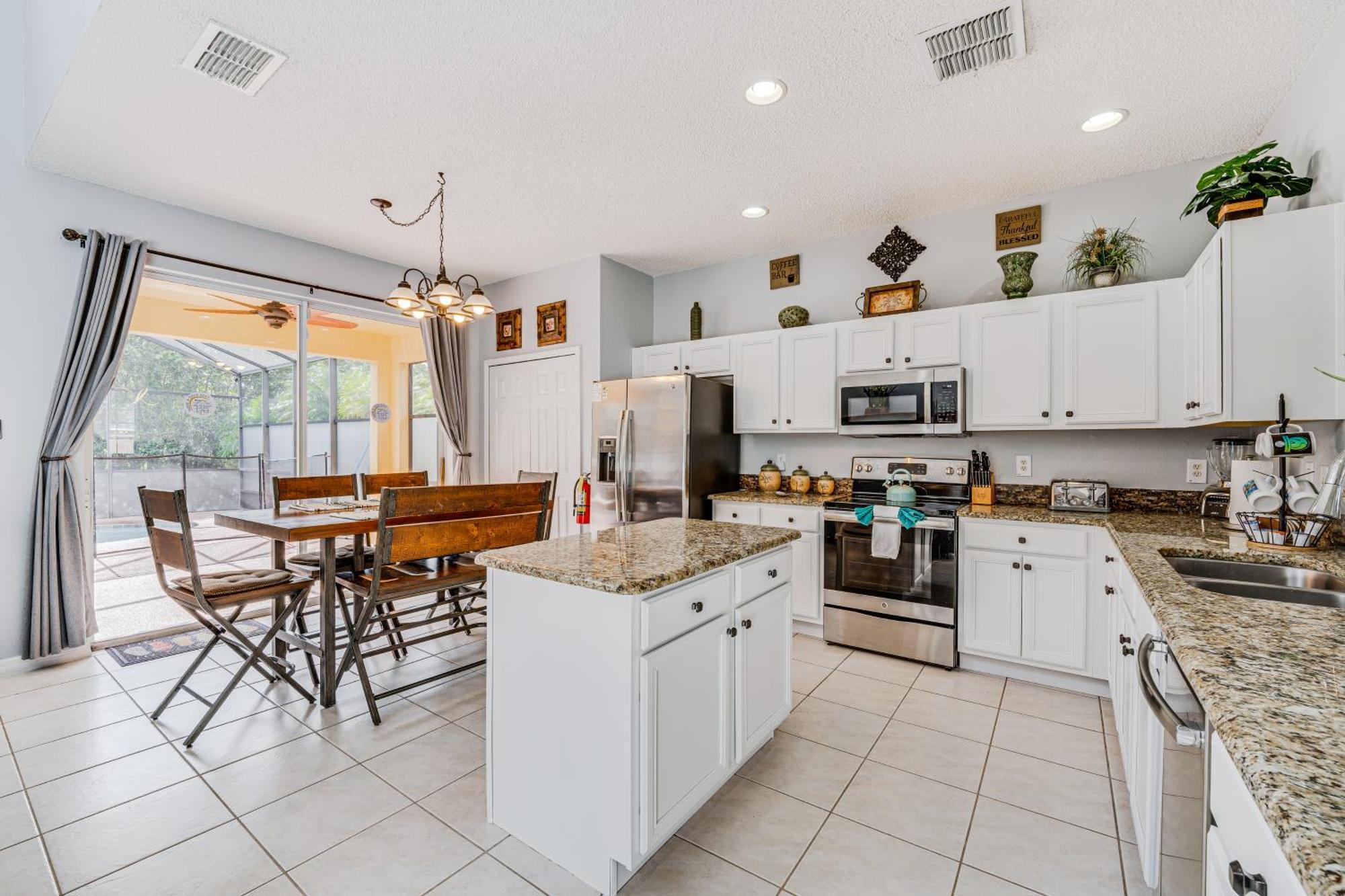 Vacation With Heated Pool And Hot Tub Holiday home *