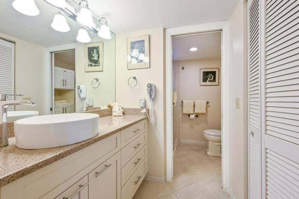 Park Shore Beautiful Deluxe 2 Bed 2bath