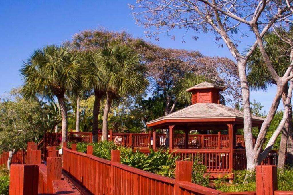Apartment Park Shore Beautiful Deluxe 2 Bed 2bath *