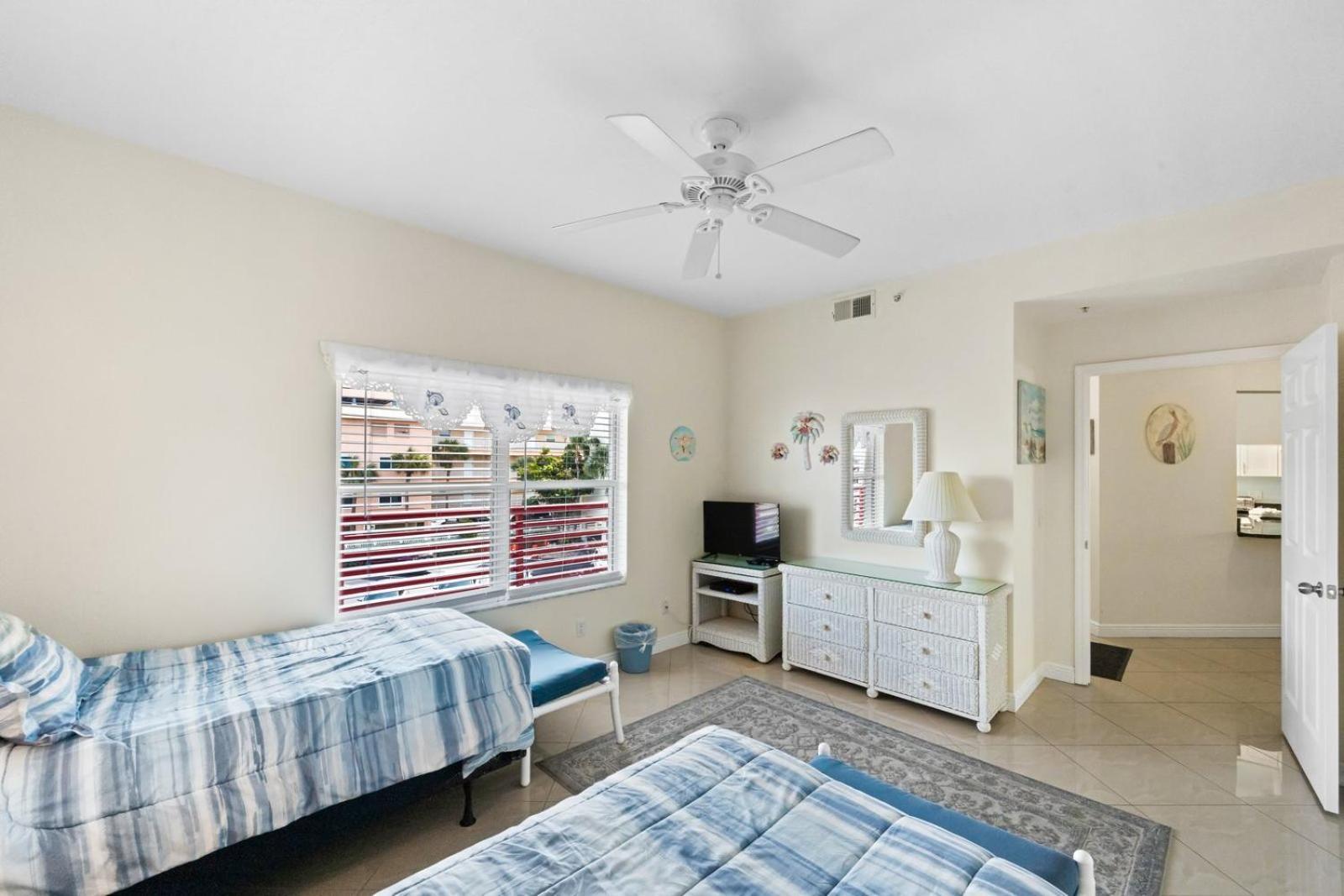 205 Crimson Holiday home