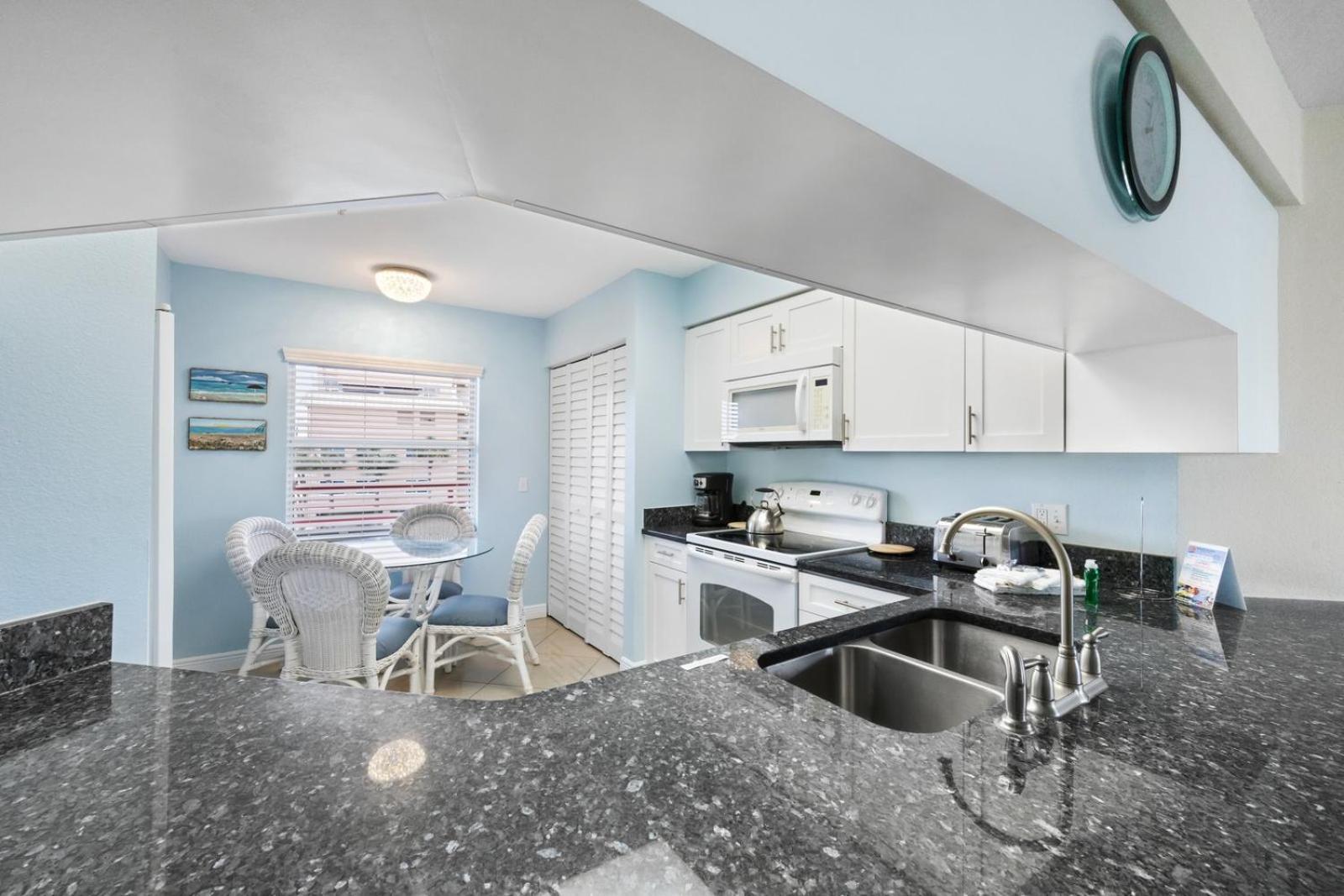 205 Crimson Holiday home *