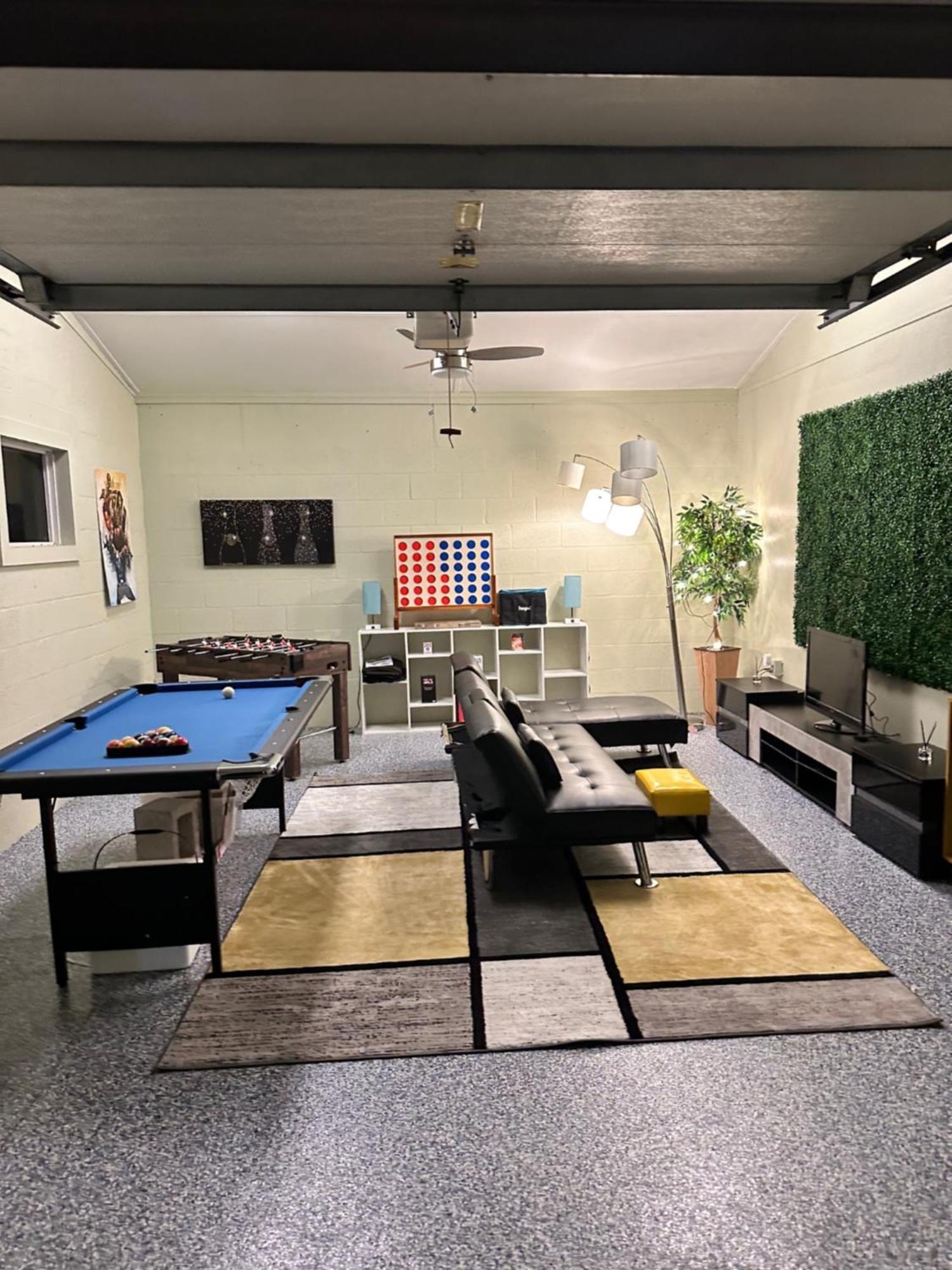Freshly Remodeled 1970's Single Story Holiday home Naples