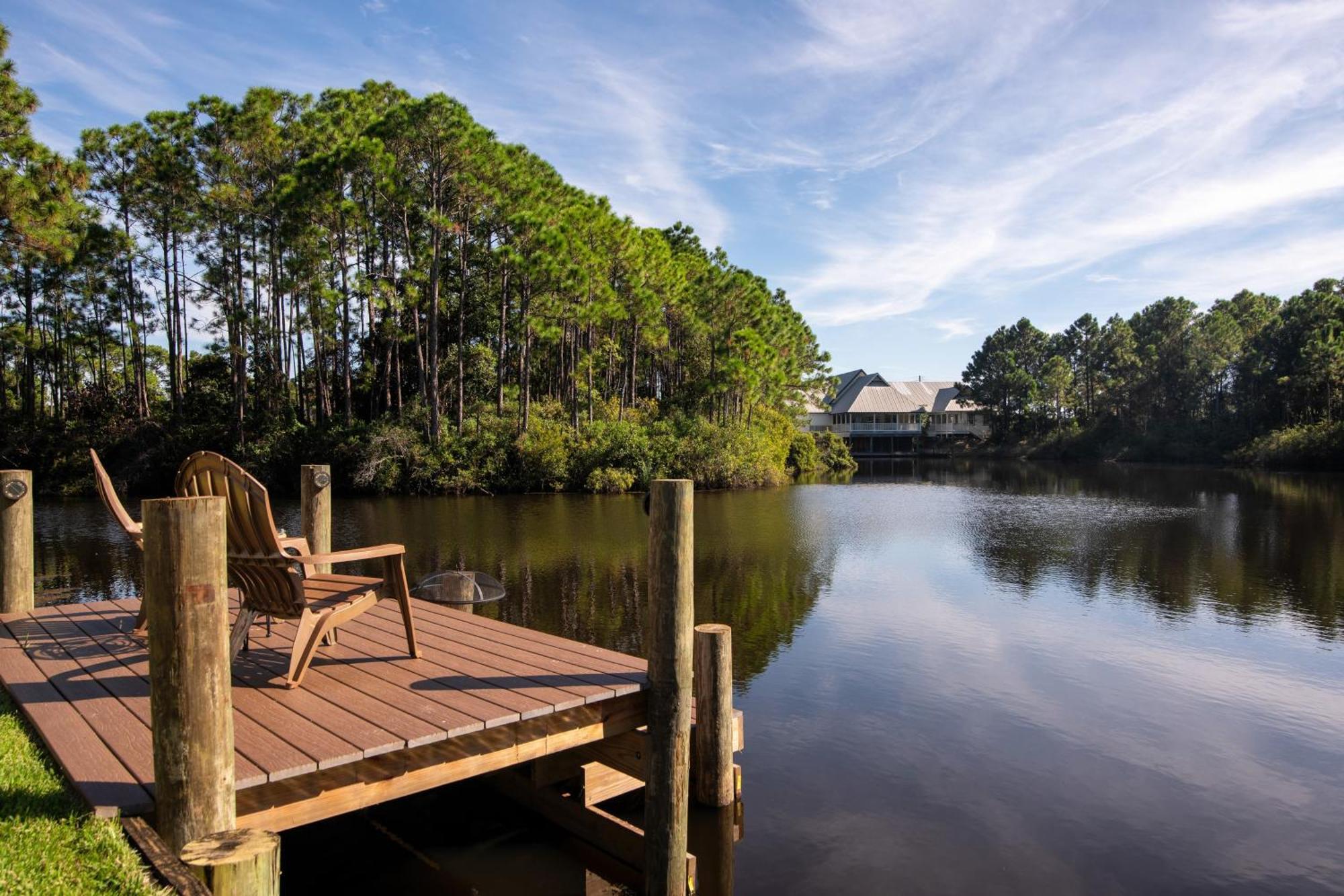 Edgewater By Avantstay Gorgeous Character Lakefront W Private Dock Holiday home