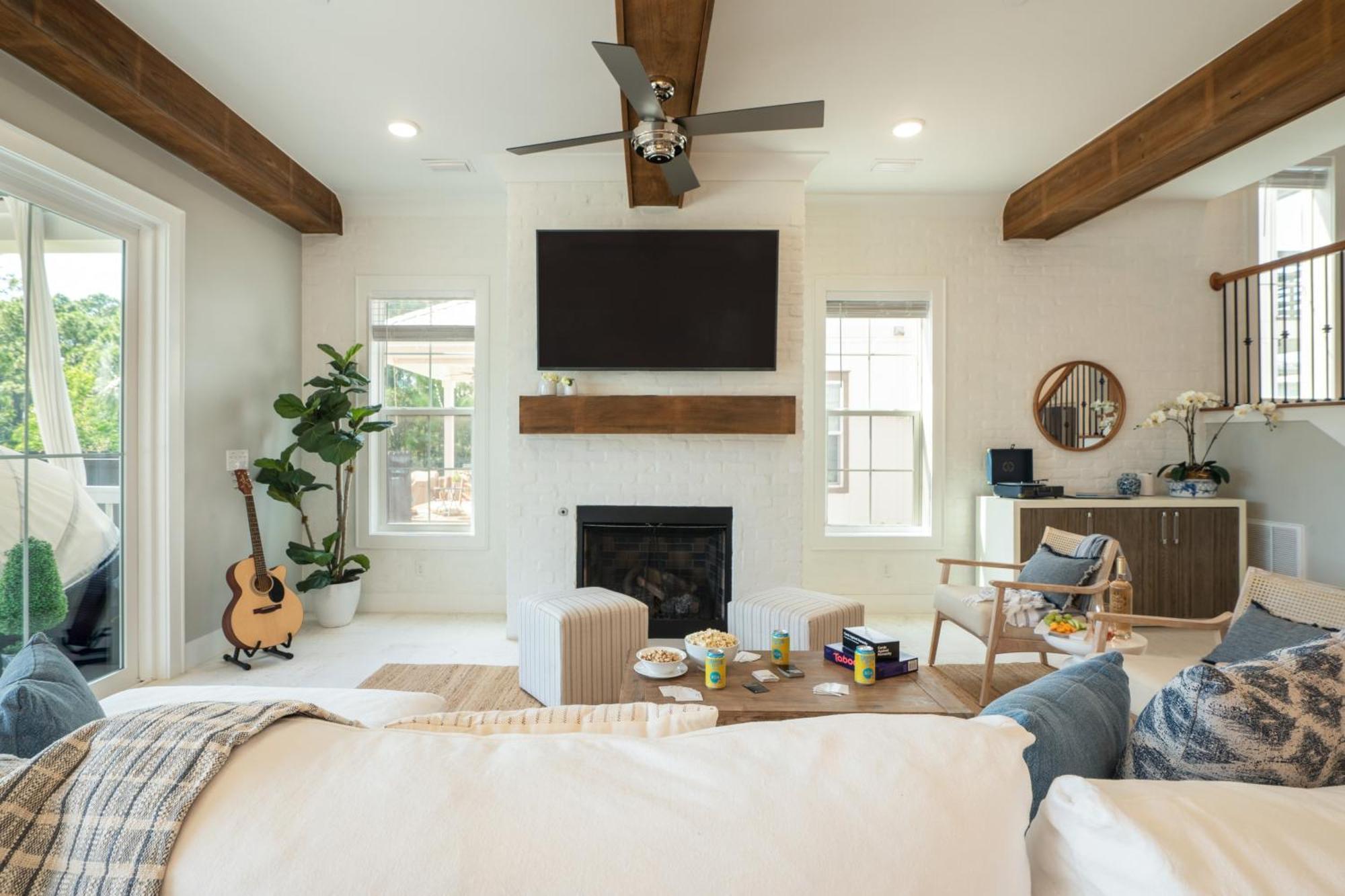 Edgewater By Avantstay Gorgeous Character Lakefront W Private Dock * Destin