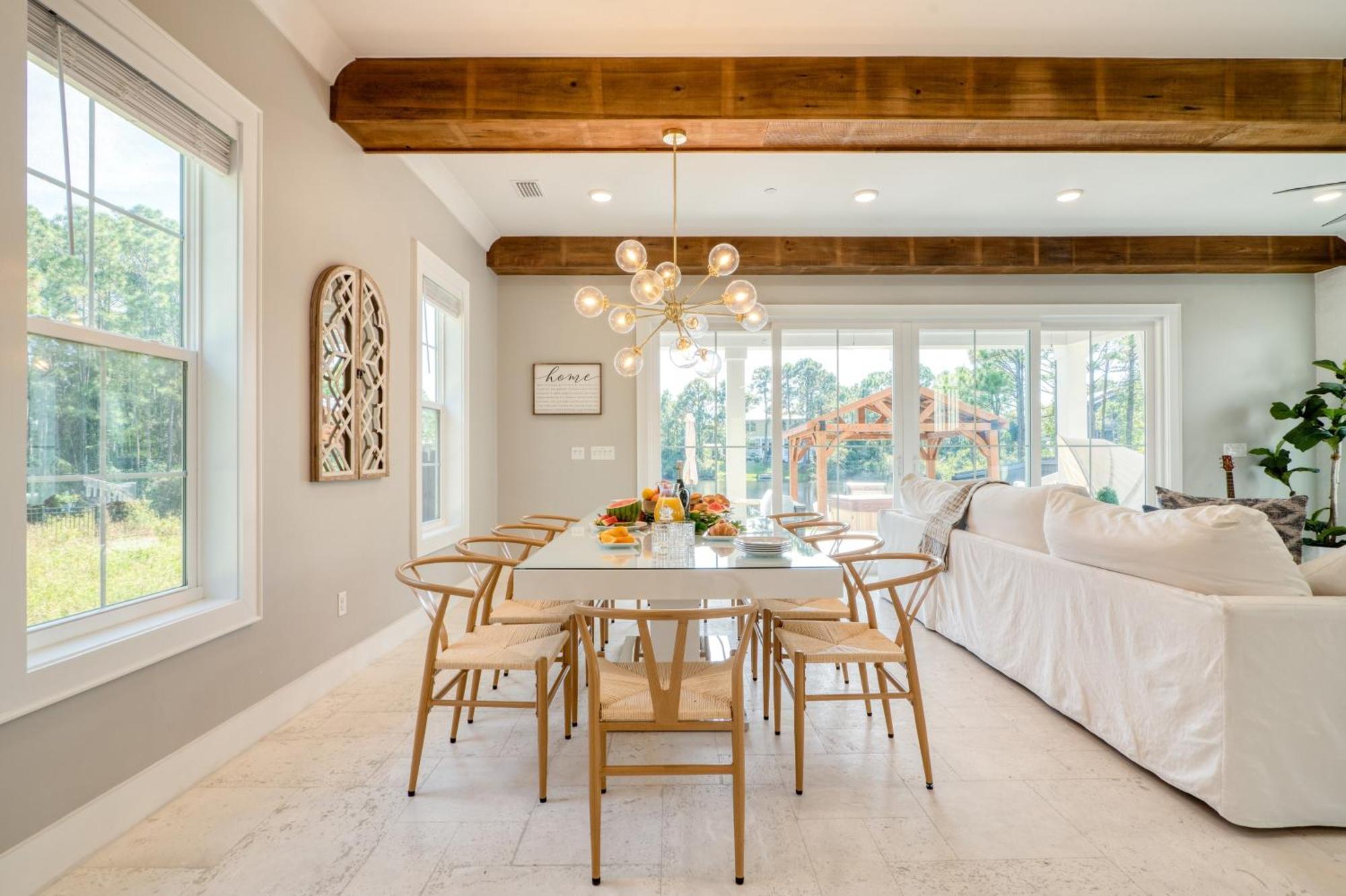 Edgewater By Avantstay Gorgeous Character Lakefront W Private Dock Holiday home