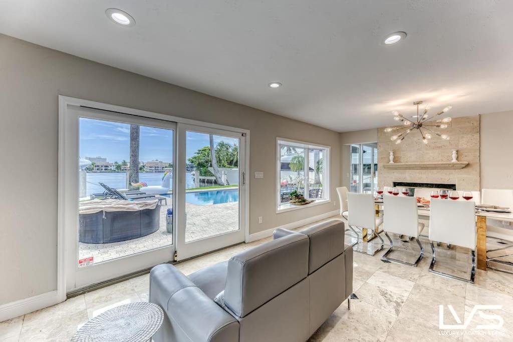 Villakey- Luxe Waterfront 5min To Holiday home Fort Lauderdale