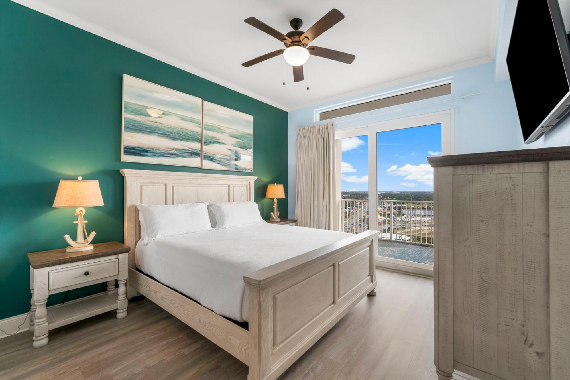 Laketown Wharf 2030 Apartment *