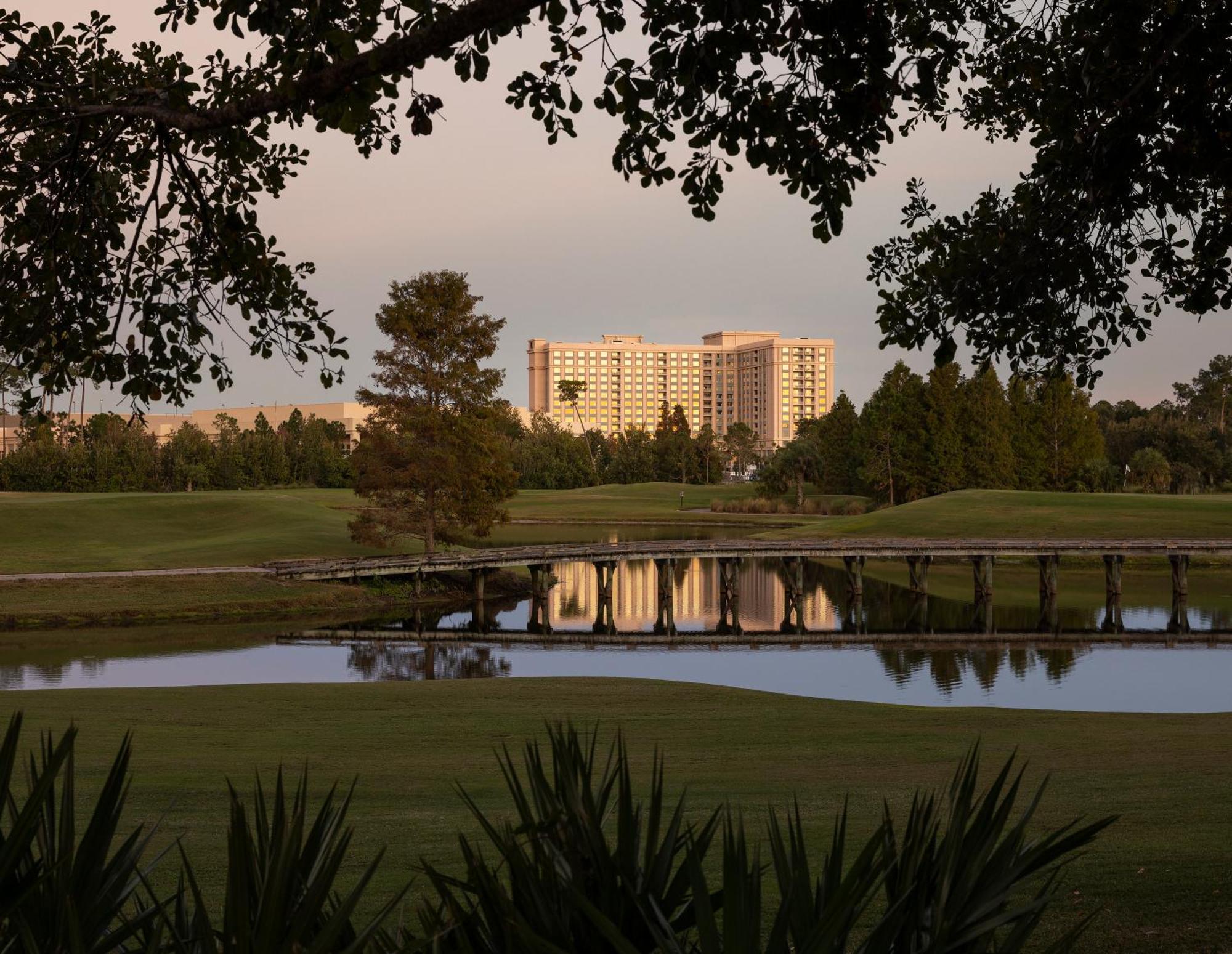 Resort Waldorf Astoria Orlando - An Official Walt World 5*