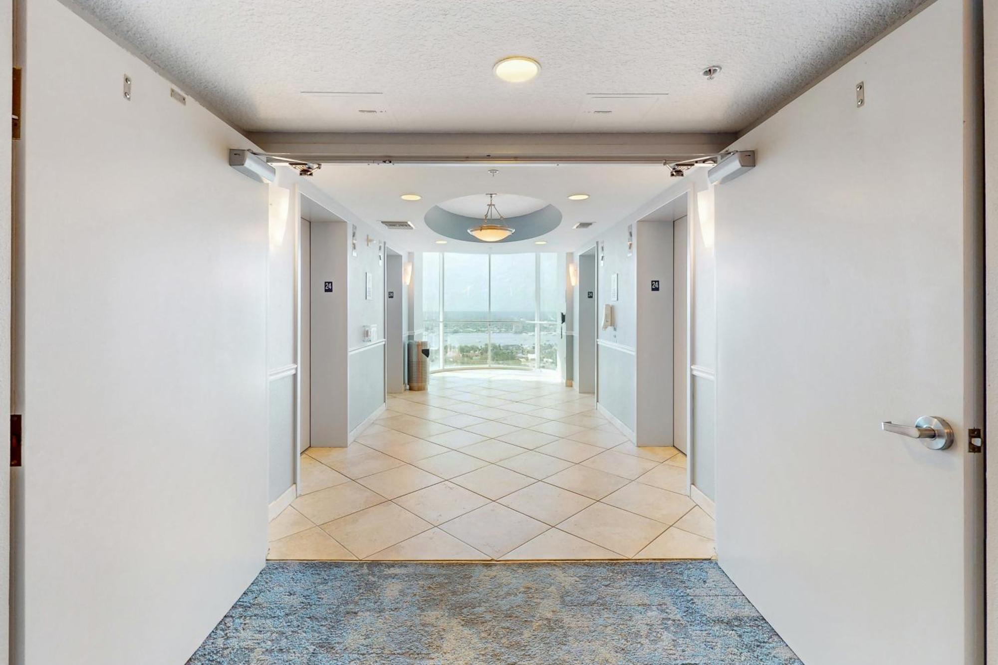 Ocean Walk 2424b