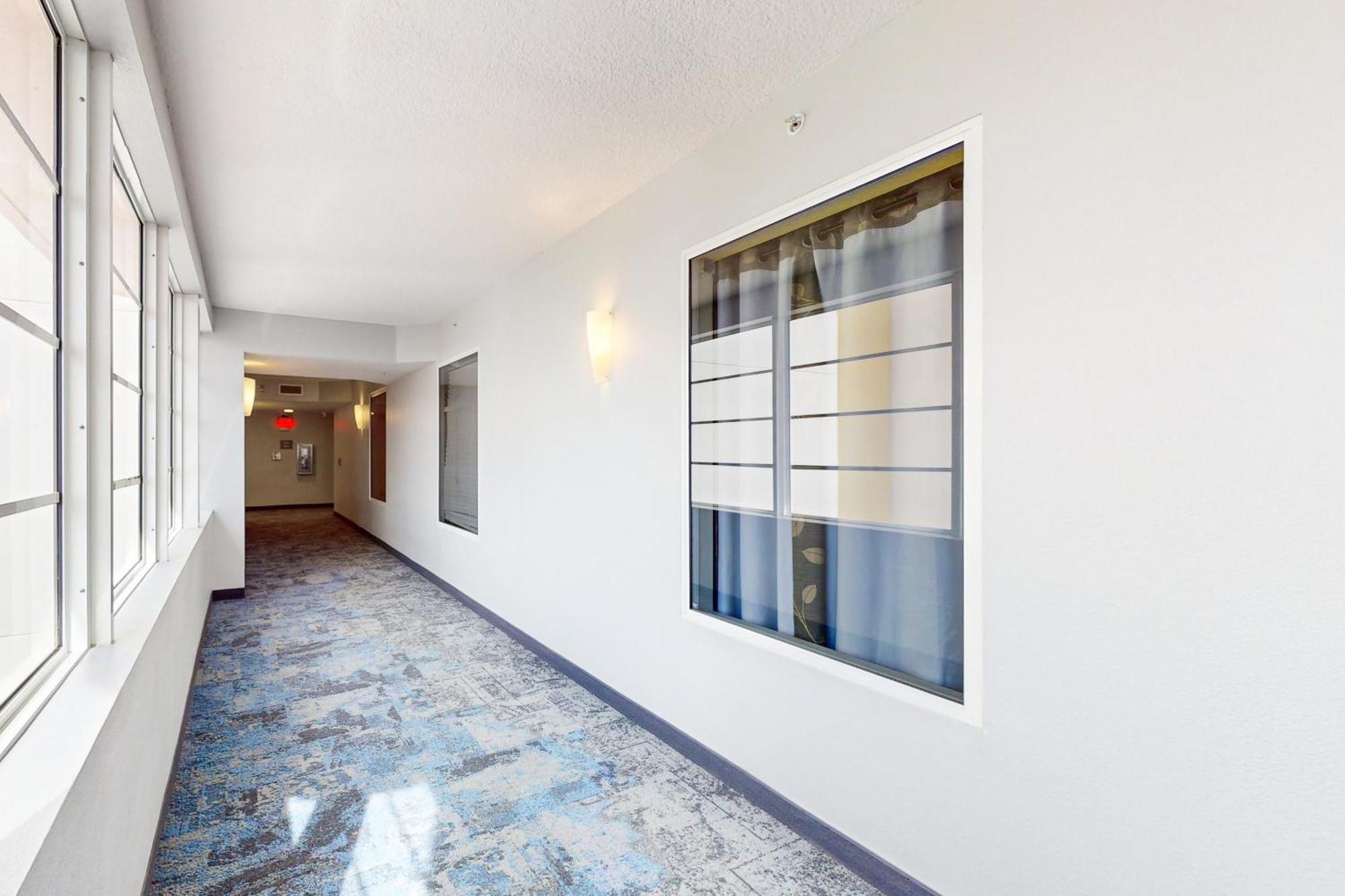 Apartment Ocean Walk 2424b