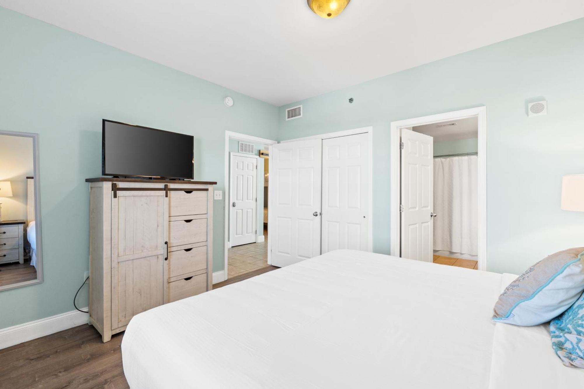 Laketown Wharf #1321 By Book That * Panama City Beach