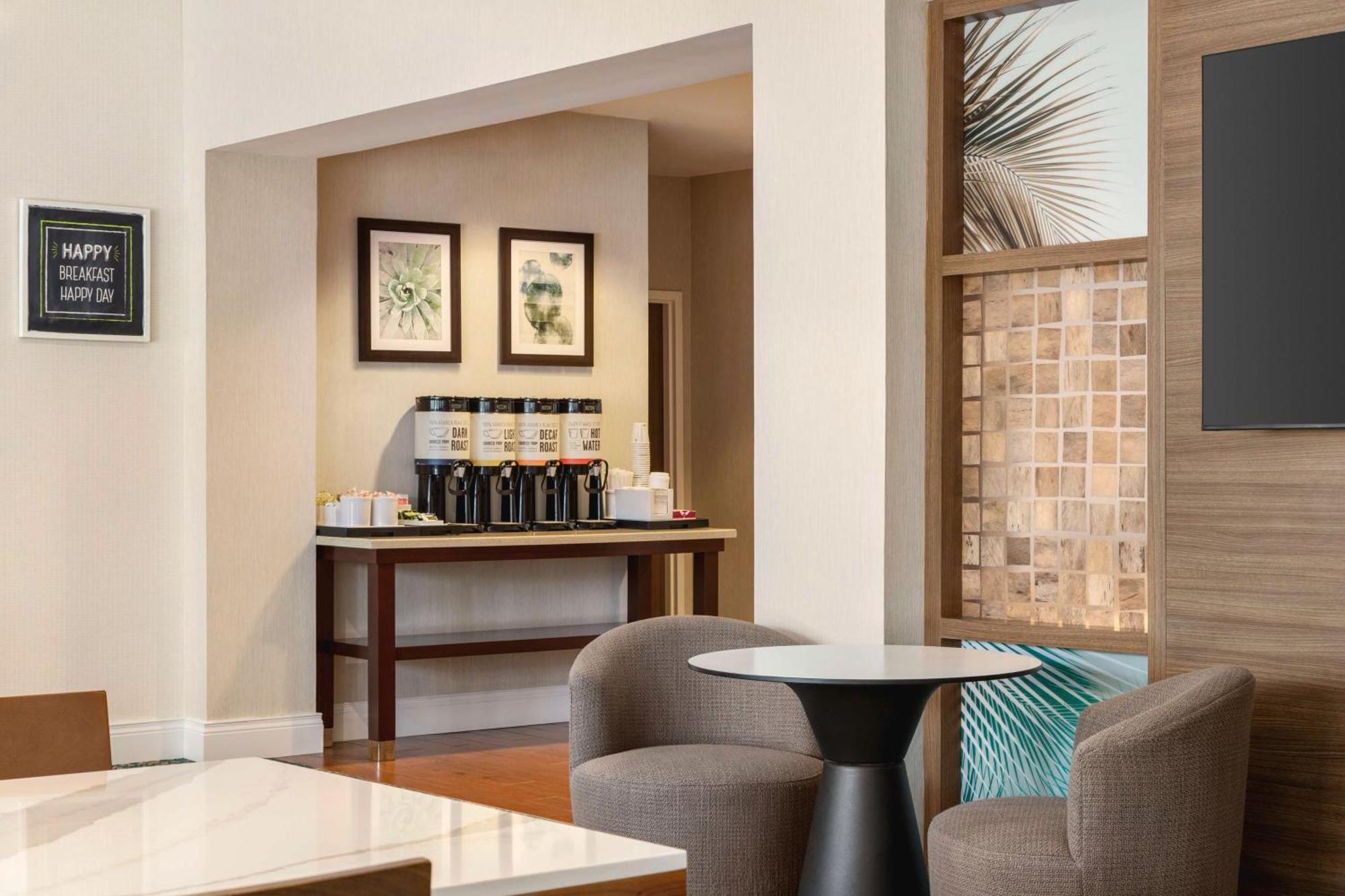 Hampton Hotel 3*
