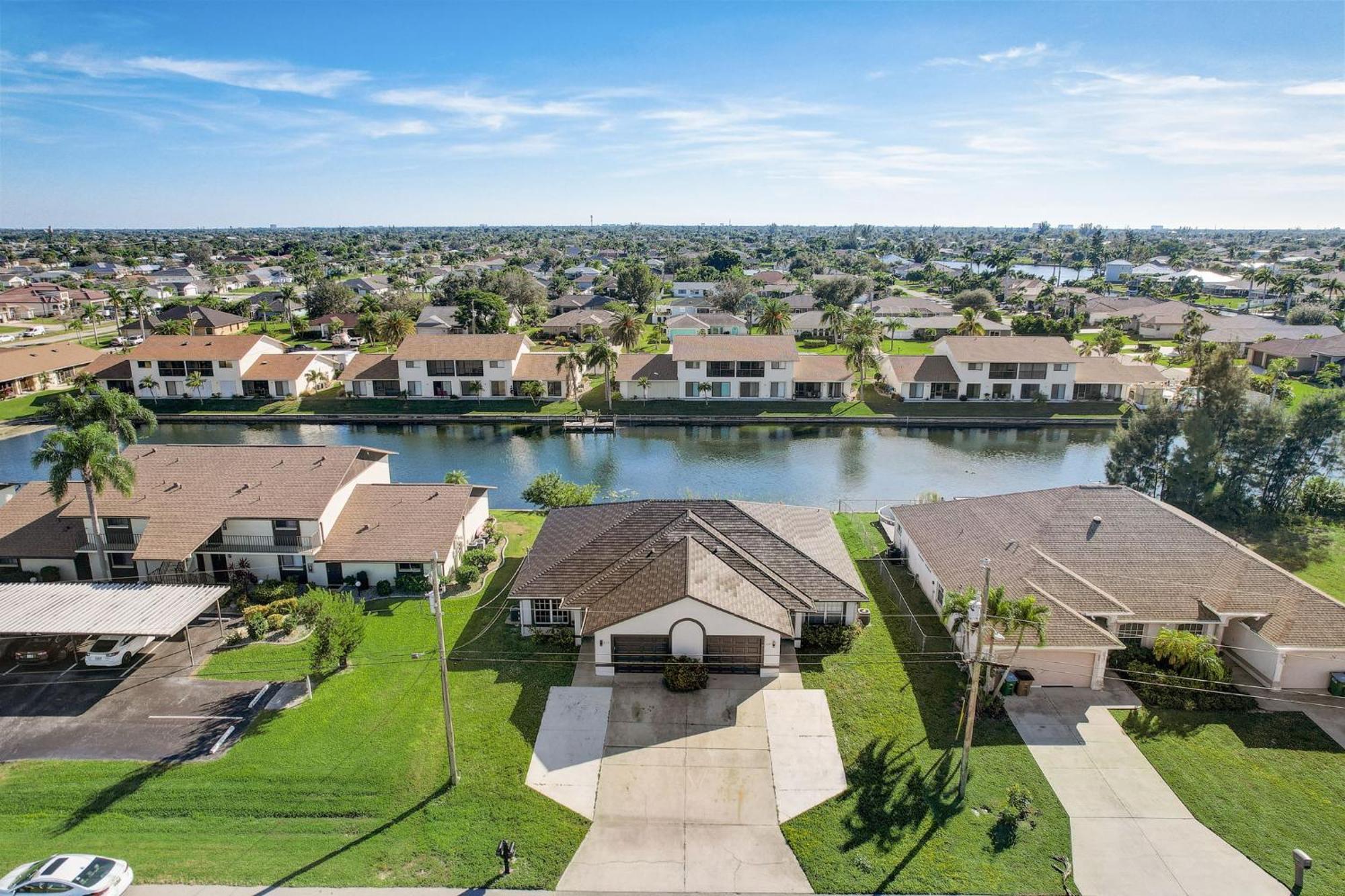 Peaceful 3 Bed Waterfront