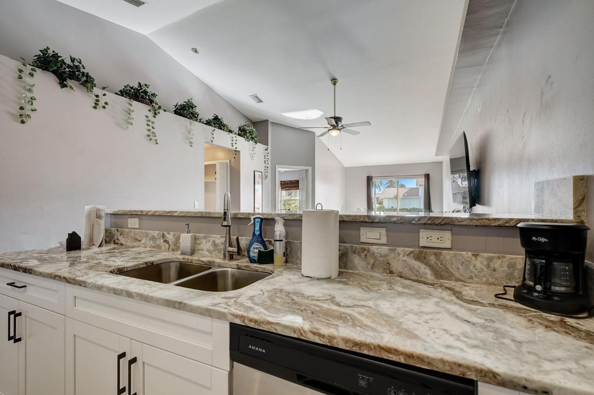 Peaceful 3 Bed Waterfront * Cape Coral