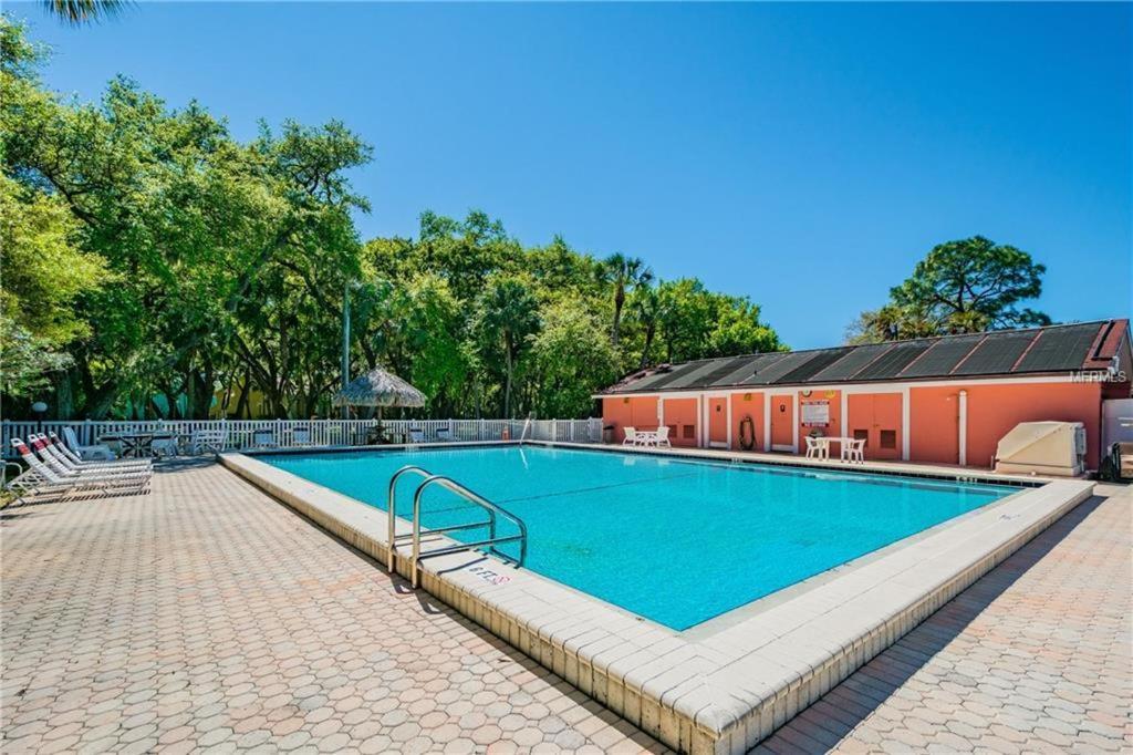 Holiday home Affordable Two Bedroom Tropical - Private Beach, Pools, Hot Tub