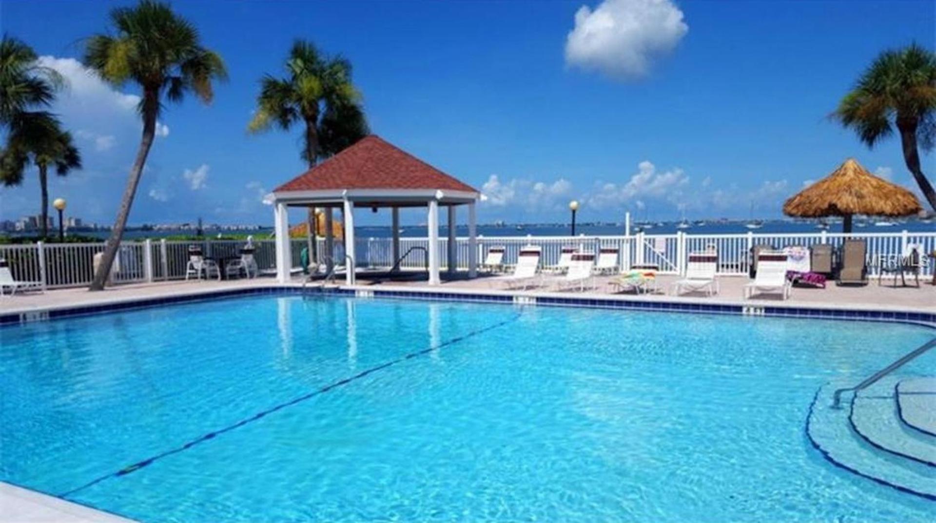 Holiday home Affordable Two Bedroom Tropical - Private Beach, Pools, Hot Tub *