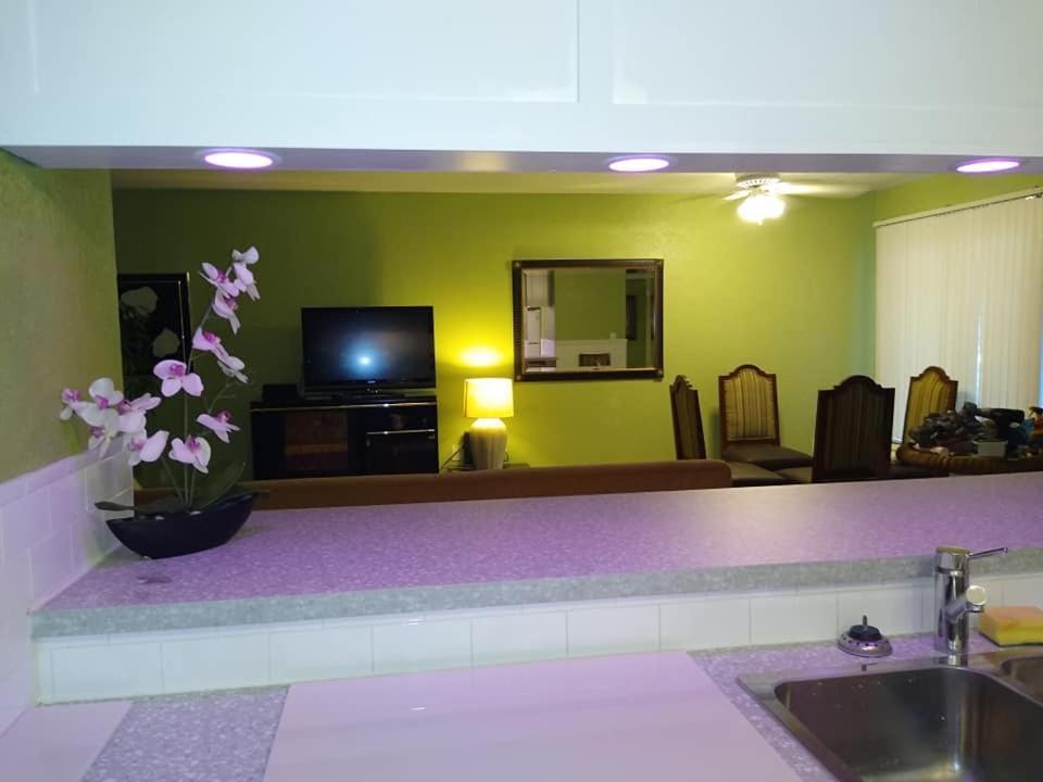 Holiday home Affordable Two Bedroom Tropical - Private Beach, Pools, Hot Tub