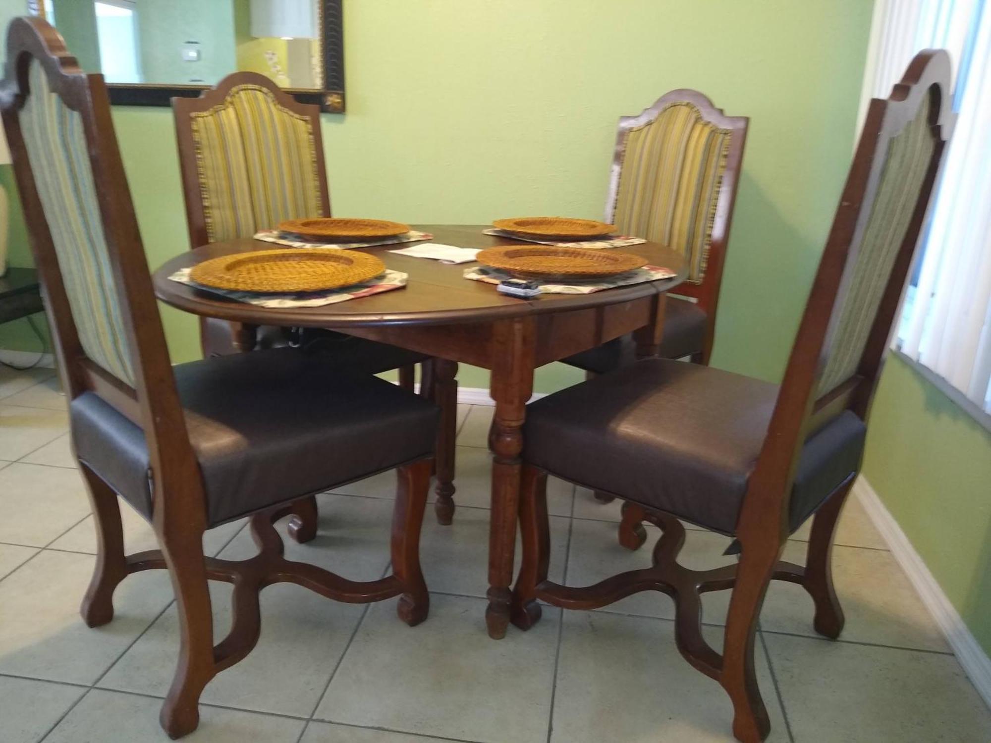 Affordable Two Bedroom Tropical - Private Beach, Pools, Hot Tub
