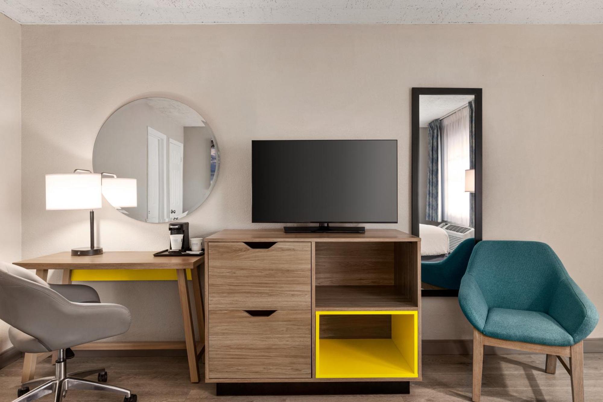 Hotel Days By Wyndham Miami Airport North Miami Springs