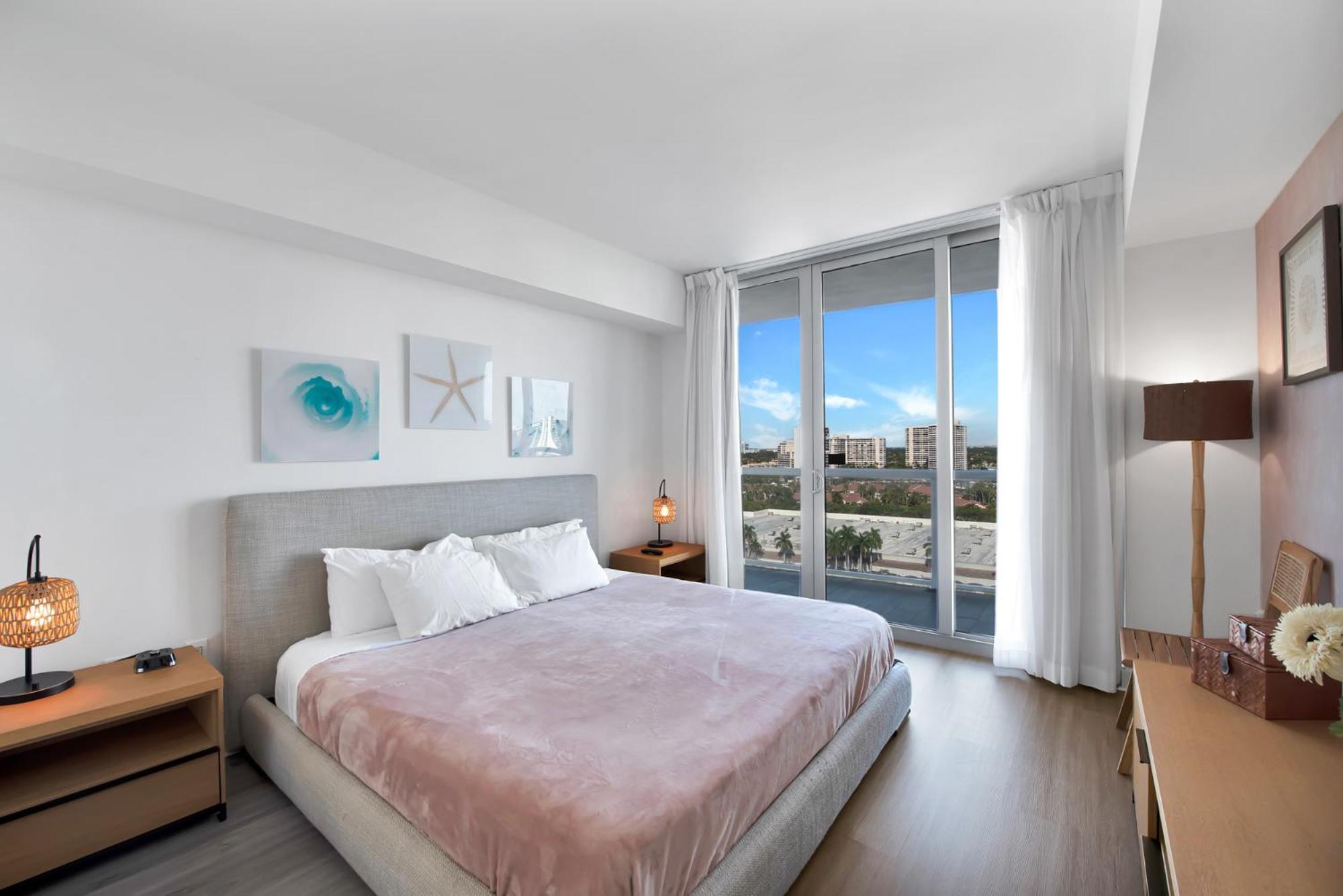 Water View Building With Pool - 5-min Walk To The *