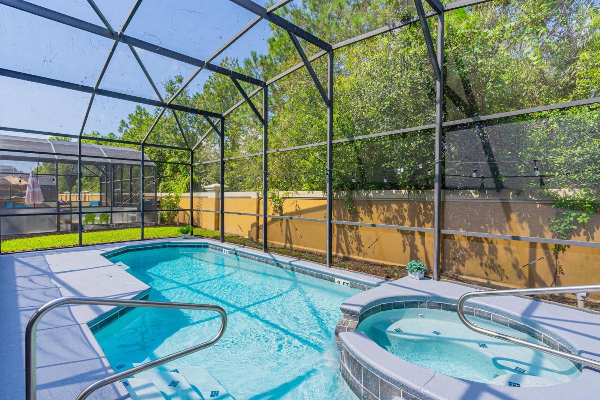 5-star With Private Pool, Minutes From *