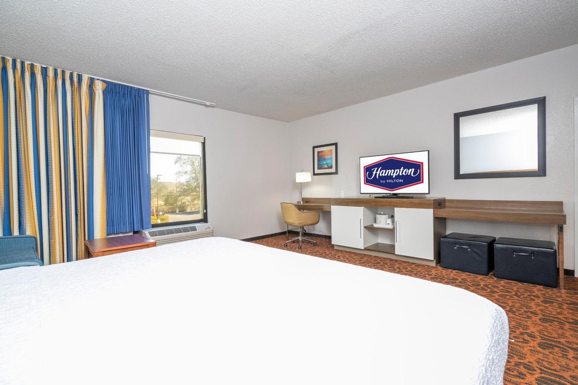 Hampton By Hilton Spring Hill