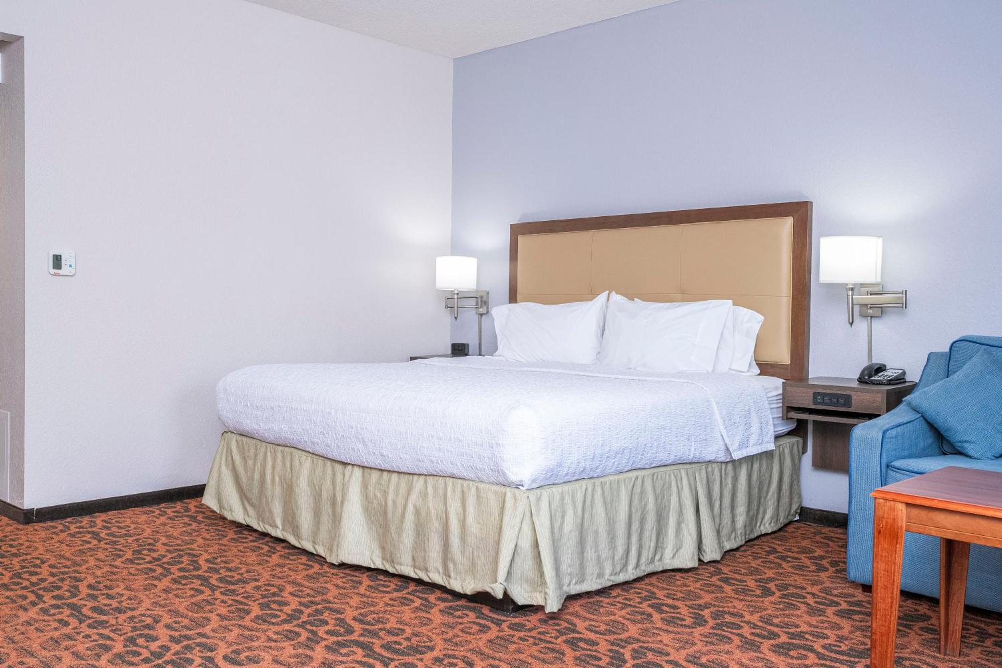 Hampton By Hilton Spring Hill Hotel