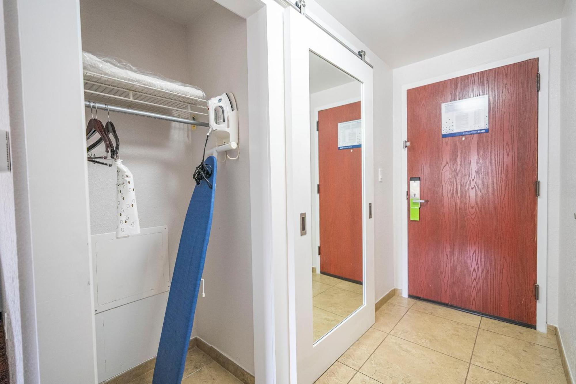 Hampton By Hilton Spring Hill Hotel 3*
