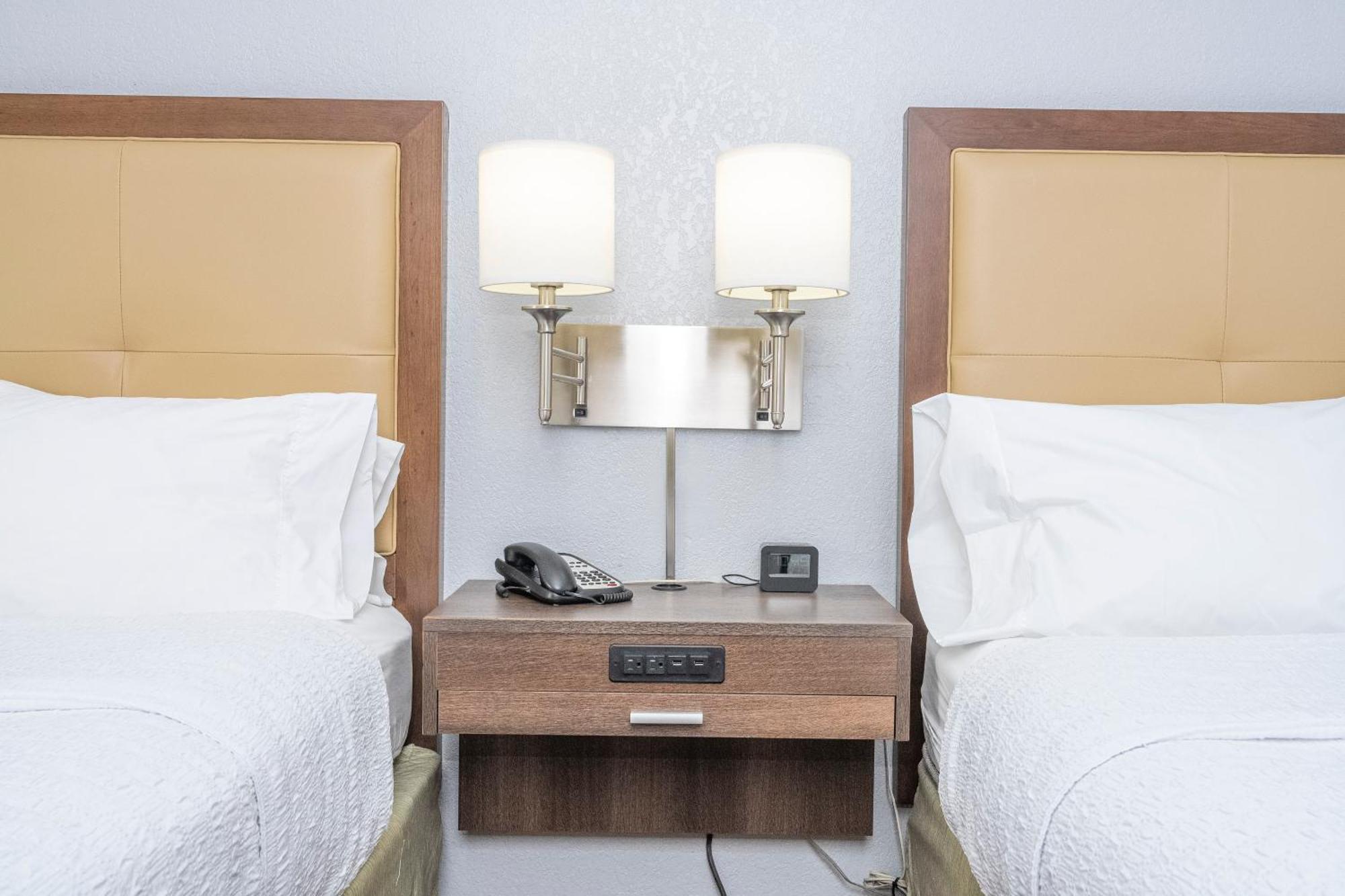 Hampton By Hilton Spring Hill