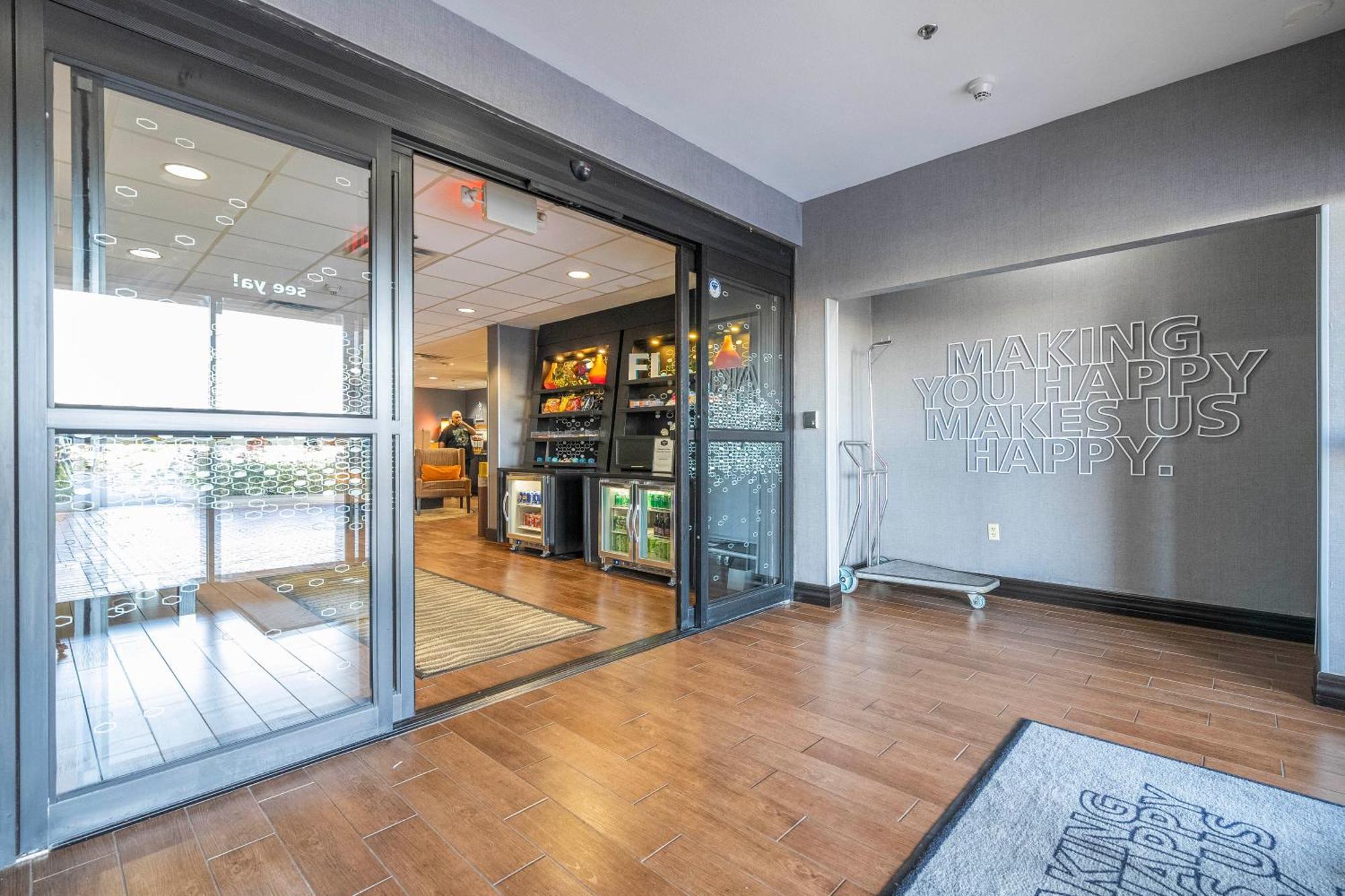 Hampton By Hilton Spring Hill Hotel 3*