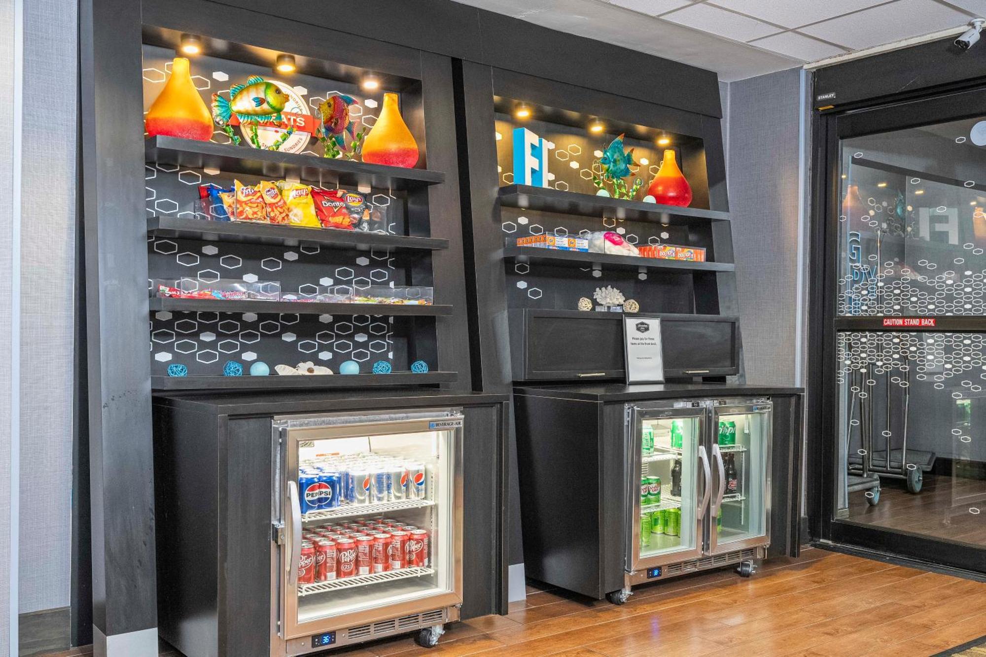 Hotel Hampton By Hilton Spring Hill 3*